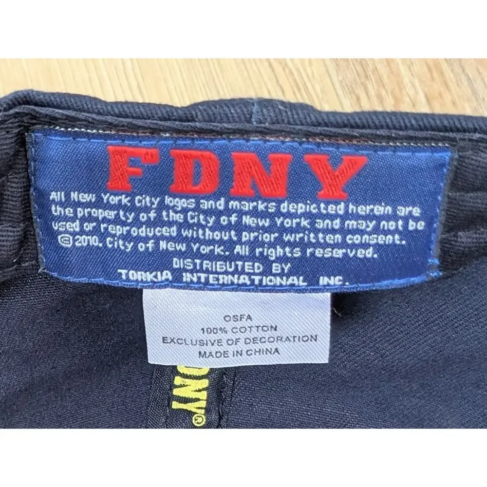 Authentic FDNY Cap VTG Mens Navy Blue Embroidered Seal Twin Towers Adjustable